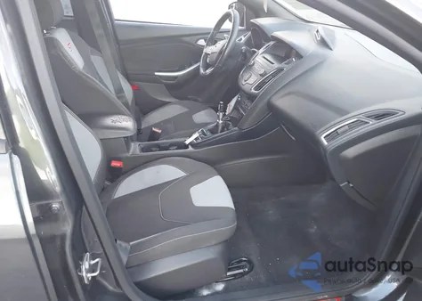 2016 Ford Focus St from USA, damaged, VIN 1FADP3L9XGL389785